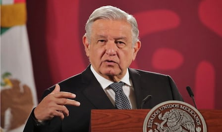 AMLO niega que se espíe a periodistas y opositores; Ejército hace inteligencia, no espionaje, dice