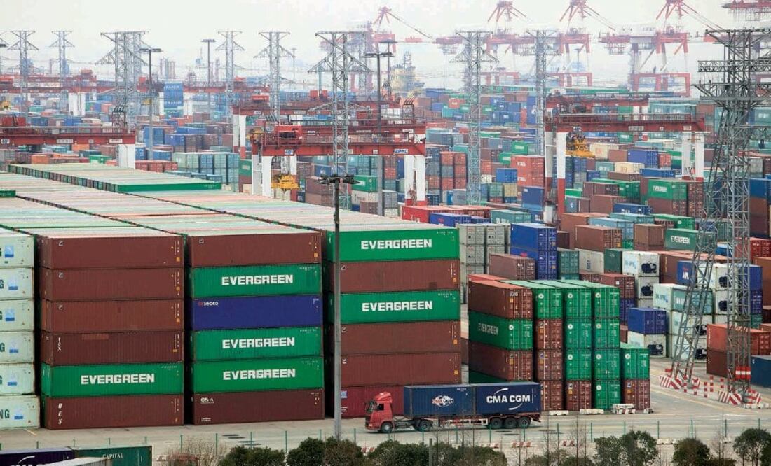 La mejora del déficit comercial se debe principalmente a una reducción de déficit de la balanza de bienes en 2 mil 500 millones de dólares hasta los 97 mil 400 millones de dólares. Foto: archivo