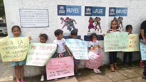 Niños protestan en Chiapas contra separación de familias migrantes en EU