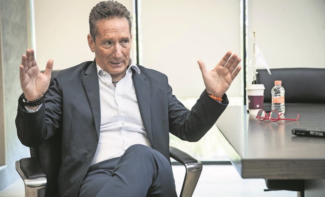 Daniel Becker, también dueño de Banca Mifel, resaltó que hay buenas perspectivas para la economía del país, principalmente en cuanto a la llegada de inversiones y nuevas empresas. Foto: Germán Espinosa / EL UNIVERSAL