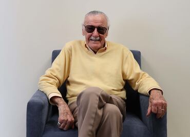 Stan Lee trabaja en un superhéroe latino