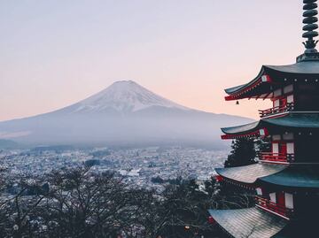 Japón relaja medidas y reabre fronteras a turistas sin guías
