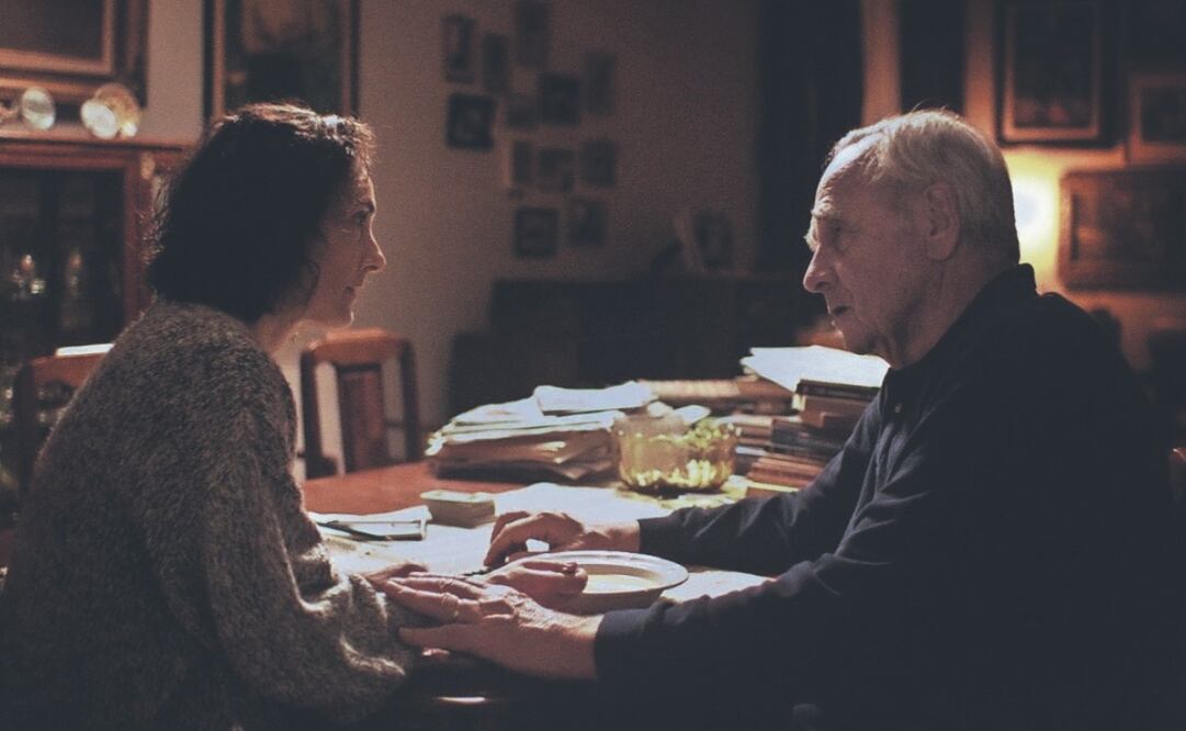 Sophie Alexander y Enrique Barruel dan vida a dos seres que coinciden a través de anhelos. Foto: de ALFHAVILLE CINEMA