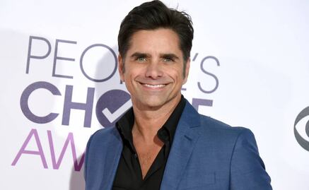 John Stamos se comprometió en Disneylandia