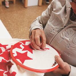 Bordar para sobrevivir en Santiaguito