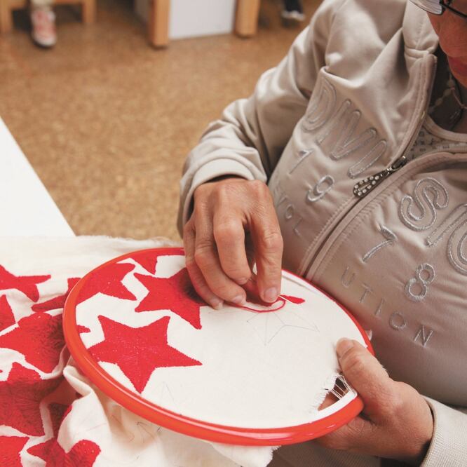 En Santiaguito, Fundación Evita imparte un taller de costura para reclusas. Las ganancias son utilizadas por las internas para comprar artículos de primera necesidad. JORGE ALVARADO. EL UNIVERSAL