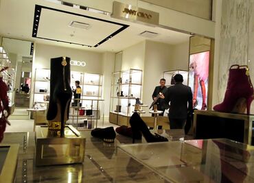 25 de cada 100 empleados de comercios de ropa y calzado sigue con "salarios de pobreza"