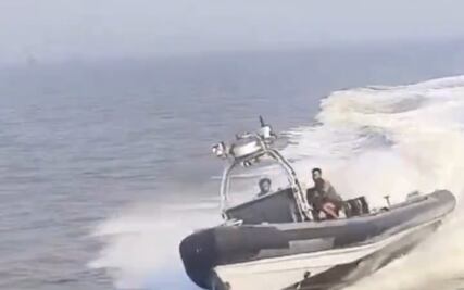 VIDEO: lancha choca contra un ferry en Mumbai; reportan al menos 2 muertos