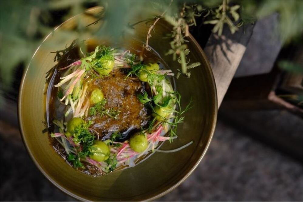 Aguachile tatemado del restaurante La Docena. Foto: Especial