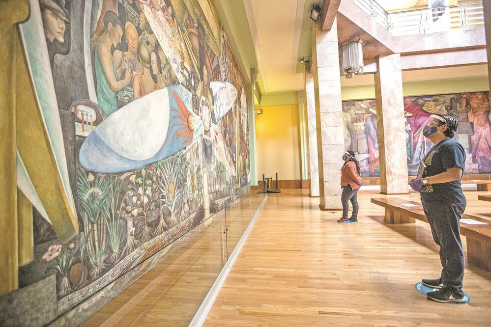 El área de murales será uno de los primeros espacios que abrirá en el Palacio; la entrada será por la puerta izquierda, cercana a la Alameda Central. FOTOS: GERMÁN ESPINOSA. EL UNIVERSAL