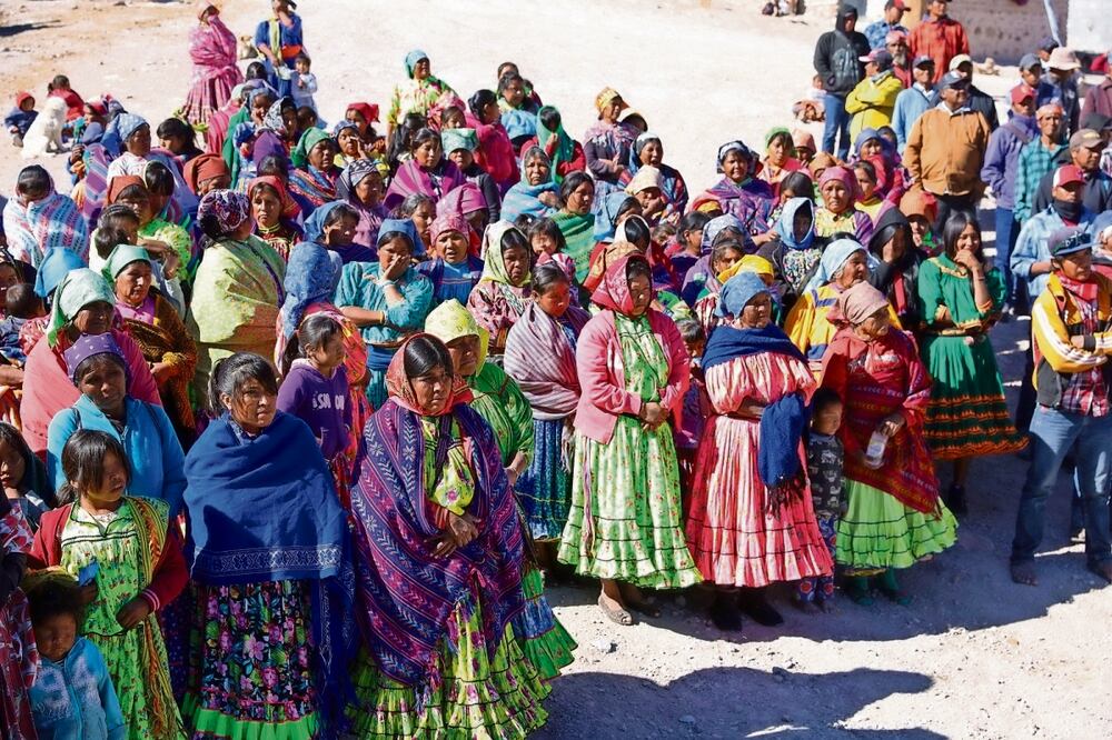 Los tarahumaras migran para tratar de sobrevivir al frío que es un factor al que se suman la falta de alimentos, empleo y servicios básicos, lo que complica la subsistencia. Foto: Especial