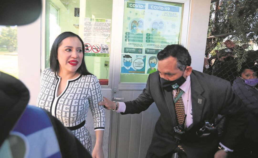 Sandra Cuevas aseguró sentirse tranquila y dijo que presentó pruebas para desechar la acusación en su contra. Foto: Ernesto Álvarez/ EL UNIVERSAL.