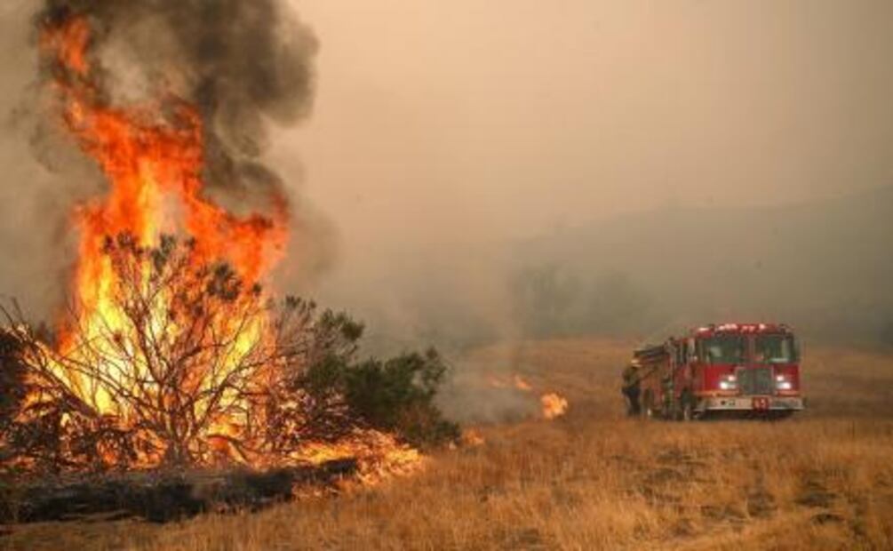 Sube a 23 la cifra de muertos por incendios en California
