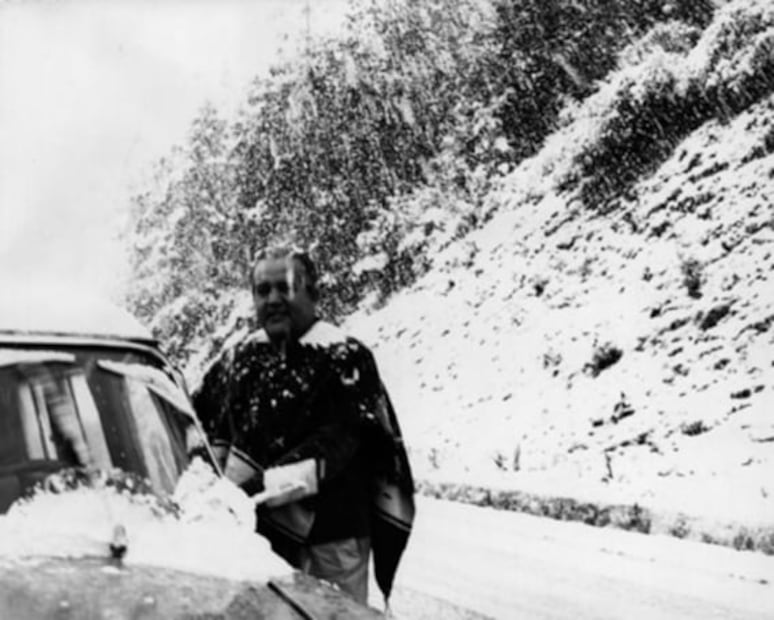 Una balacera y riñas por guerras de bolas de nieve: los estragos que dejó la nevada de la CDMX en 1967