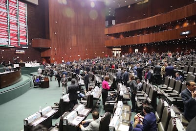 Falla energía eléctrica en Cámara de Diputados