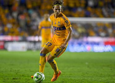 Sebastián Córdova fue multado por sus comentarios contra el arbitraje en la final de ida entre Tigres y Chivas