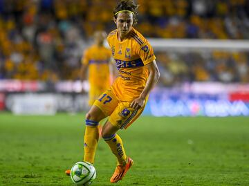 Sebastián Córdova fue multado por sus comentarios contra el arbitraje en la final de ida entre Tigres y Chivas