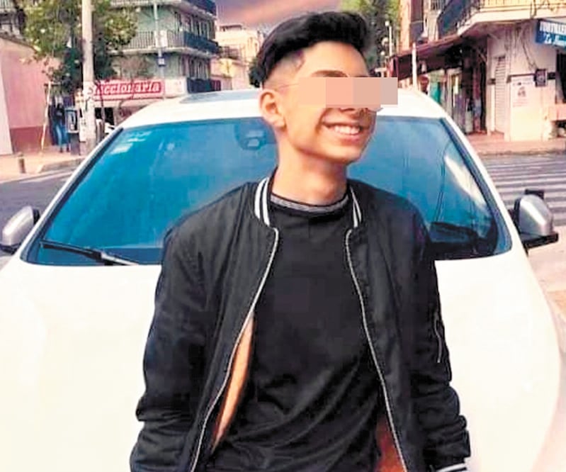 Alessandro, de 14 años, fue interceptado por sus captores en un campo de futbol. Foto: ARCHIVO EL UNIVERSAL