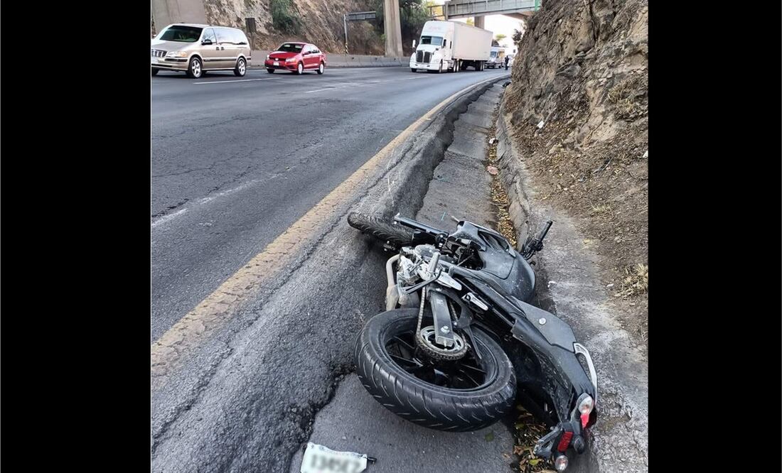 Biker muere en curva de Periférico Norte dirección Tepotzotlán FOTO: Especial