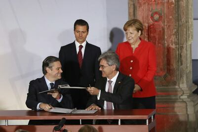 Firman México y Alemania cuatro acuerdos económicos