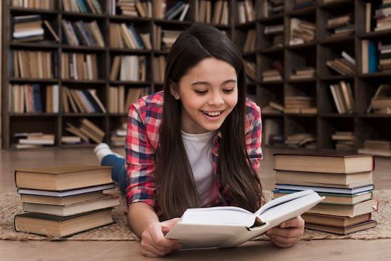 En Amazon hay listas de los libros más vendidos. Foto: Freepik