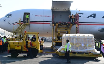 Llegan a México 327 mil 600 vacunas de Pfizer-BioNTech