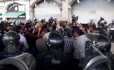 Seguidores de AMLO chocan con fracción de FRENAAA; luego los encapsulan