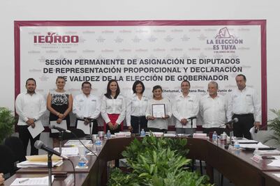 Entregan constancias de diputados electos en Q. Roo