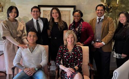 Ángela Aguilar, orgullosa de Christian Nodal: presume premio que recibe su esposo en la Universidad de Harvard