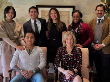 Ángela Aguilar, orgullosa de Christian Nodal: presume premio que recibe su esposo en la Universidad de Harvard