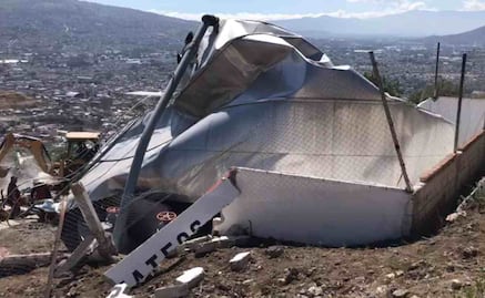 "Nomás escuché que algo tronó muy fuerte", narra vecina el momento de la caída de tanque de agua en Chimalhuacán