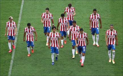 ¿Quiénes suplieron ante León las bajas de Chivas por Covid-19?