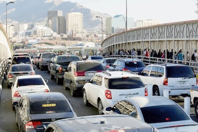 Diariamente, más de un millón de cruces legales