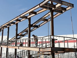 Lleva puente peatonal de Teyahualco  50% de avance