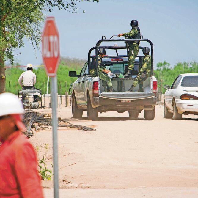 Para mejorar la seguridad en las carreteras de Tamaulipas, elementos estatales y federales de seguridad trabajan en operativos. ARCHIVO EL UNIVERSAL
