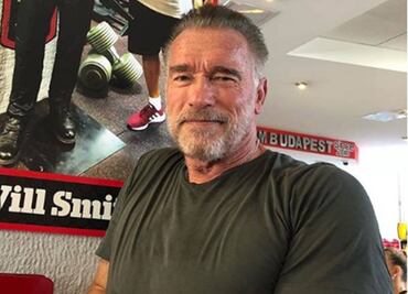 Schwarzenegger comparte emotiva foto con Linda Hamilton