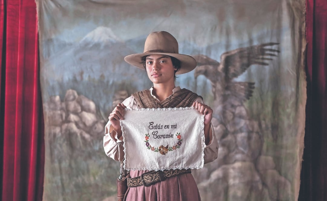 El personaje protagónico (Andrea Aldana) intenta romper las reglas de su época; la comunidad LGBT+ se vio representada en esta historia. Foto: de MACHETE