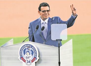 Los Ángeles anuncian que Fernando Valenzuela dejará las transmisiones de los Dodgers "por salud"