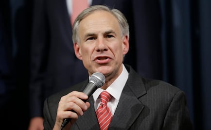 Fui "engañado", dice Abbott tras respuesta de la policía de Uvalde por tiroteo en Texas