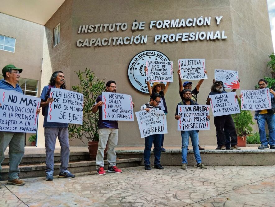 Periodistas exigen seguridad y la búsqueda de sus colegas que siguen desaparecidos; los actos en su contra afectan la libertad de expresión y además el derecho a la información de los habitantes, advierten. Foto: Arturo de Dios Palma / EL UNIVERSAL