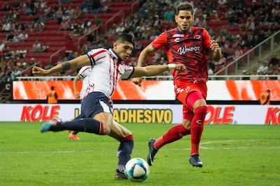 Chivas dejó ir el liderato al empatar con Veracruz