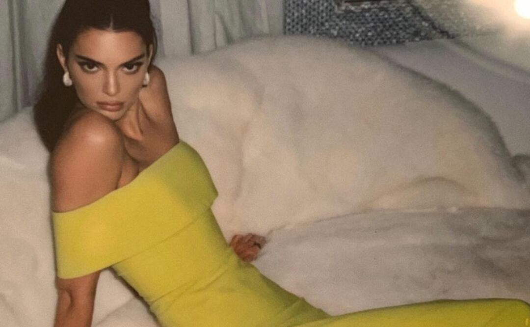 La supermodelo lució prendas en neón y lució excelente. Foto: Instagram