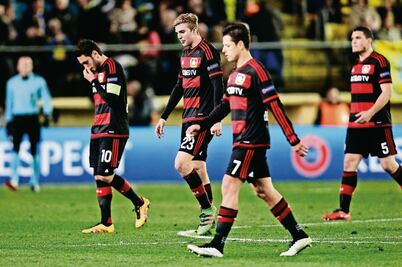 ‘Chicharito’ sufre ante el Villarreal