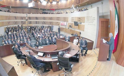 Crónica: La tercera es la vencida; cuando AMLO recibió su “diploma” de presidente electo