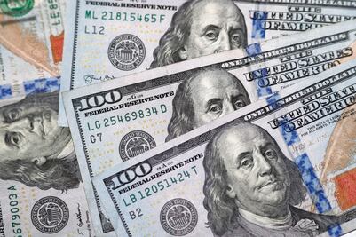 Dólar toca los 18 pesos por temor a posible aprobación de reformas constitucionales de AMLO