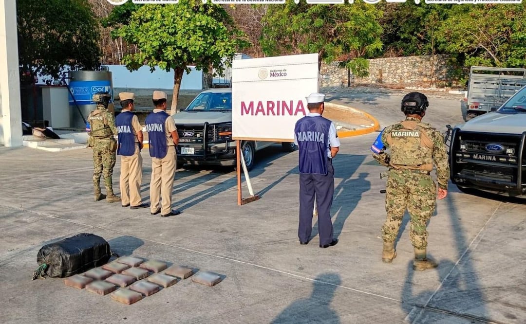 Marina asegura 13 paquetes y un bulto con cocaína al suroeste de Oaxaca (14/05/2026). Foto: Especial