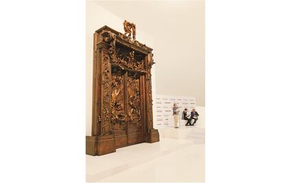 Mancera y Slim inauguran la exposición "La puerta del infierno"