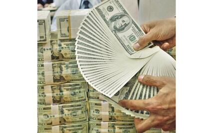 Gobierno compra a Banxico 7 mmdd; bajan las reservas