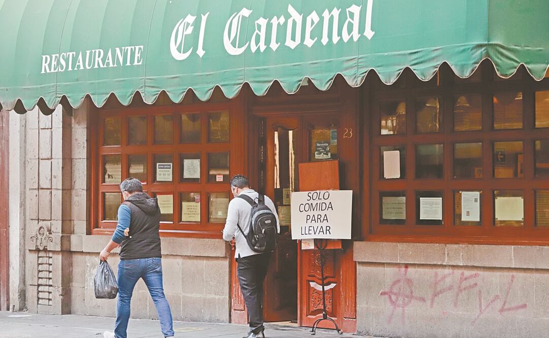 De acuerdo con informantes, las autoridades del Gobierno capitalino y empresarios publicarán el viernes los protocolos establecidos para la reapertura de restaurantes en la Ciudad de México. Foto: Berenice Fregoso. EL UNIVERSAL