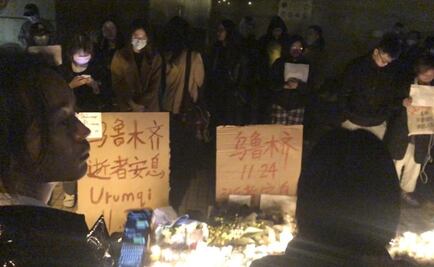 "Xi Jinping, renuncia": Incendio desencadena protestas en China contra medidas anti-Covid